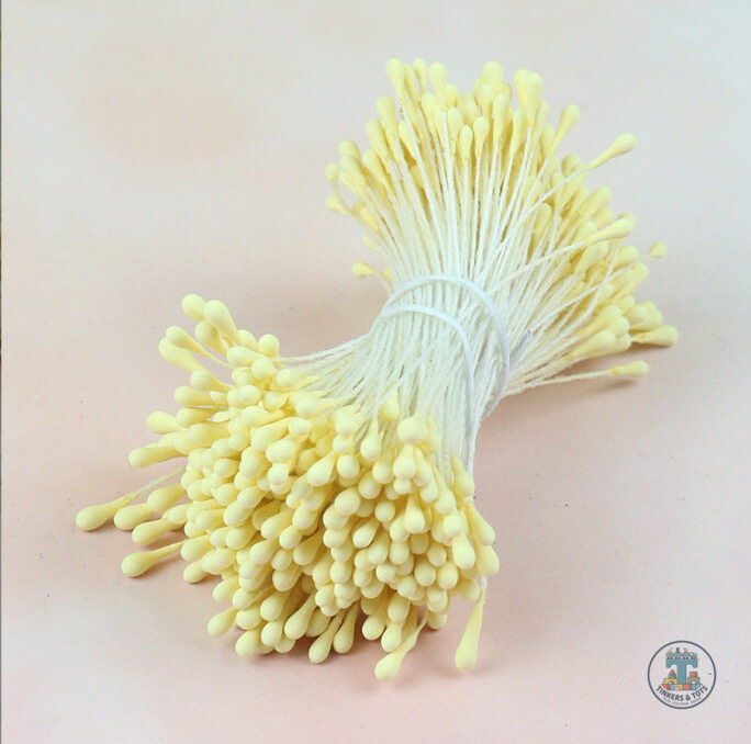2mm stamens light yellow (about 200 pieces)